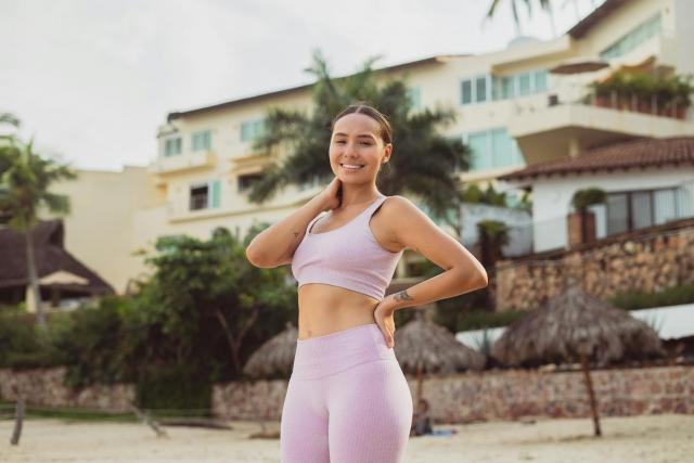 Photo by Los Muertos Crew: https://www.pexels.com/photo/woman-in-sports-clothing-smiling-10043109/